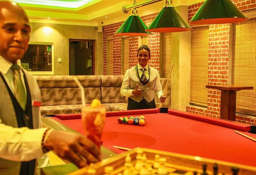 בית מלון כפרי Royal Classic Resort