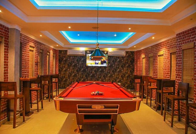 בית מלון כפרי Royal Classic Resort