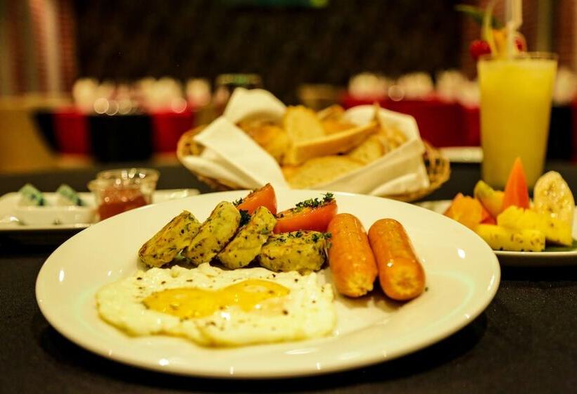 בית מלון כפרי Royal Classic Resort