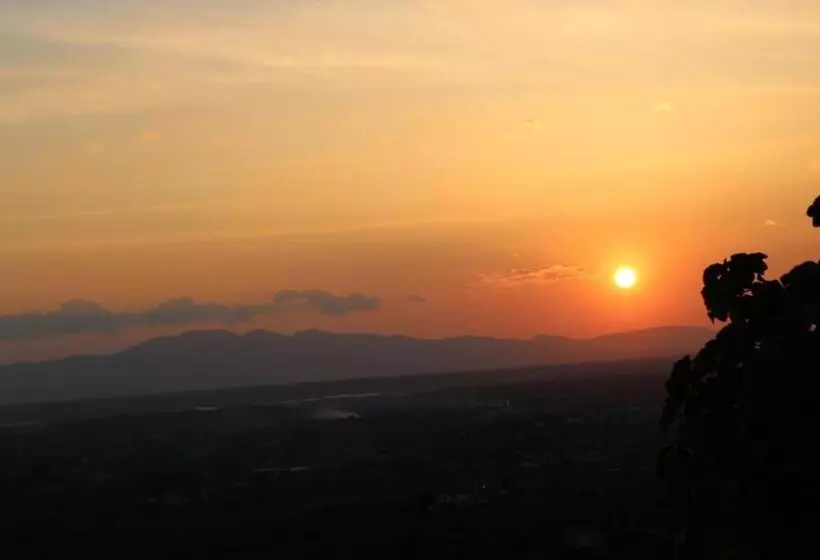 Maaseutuhotelli Agriturismo Podere Rondinaio