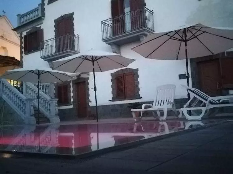 ペンション Casale Villa Marzia