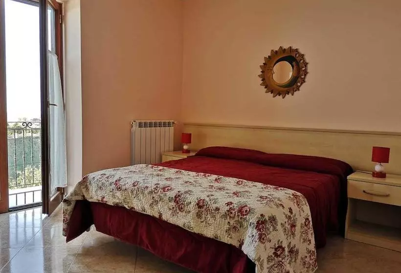 ペンション Casale Villa Marzia