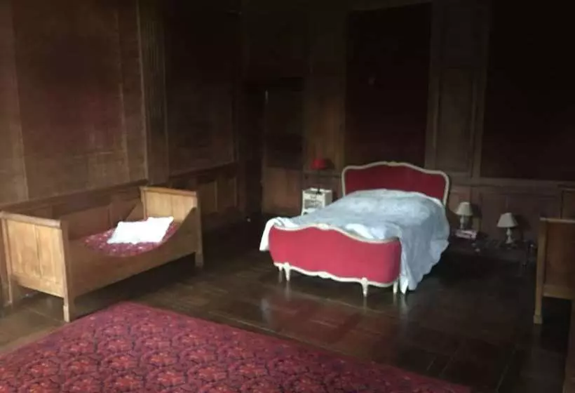 Majatalo Chateau De Bourgon