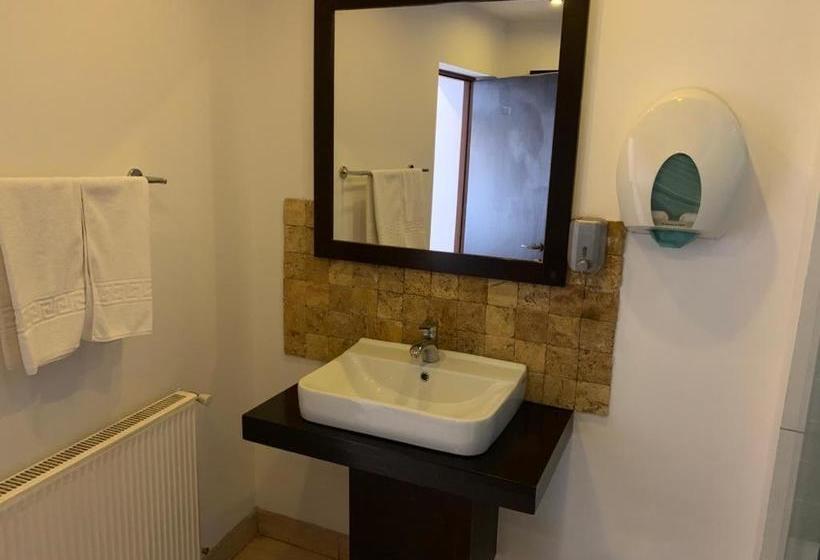 بنسيون Chic City Rooms