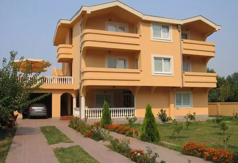 Apartments Old Olive