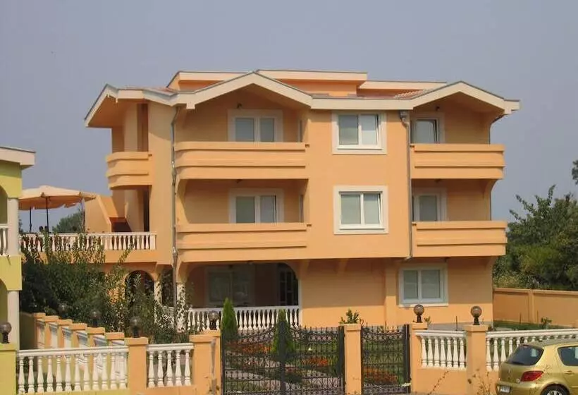 Apartments Old Olive