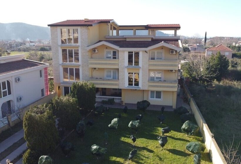 Apartments Old Olive