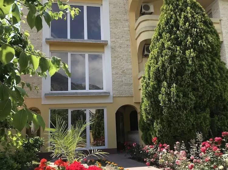 Apartments Old Olive