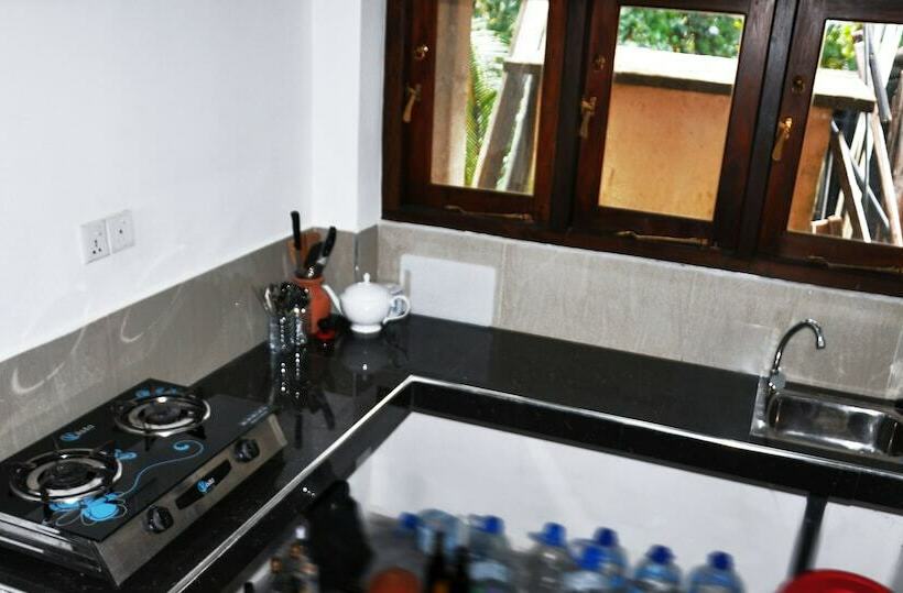 Отель Dineth Villa