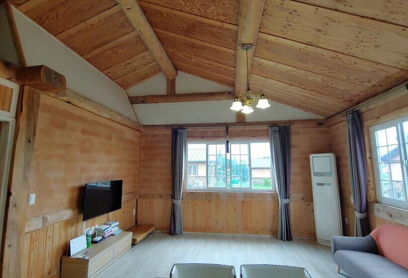 Hotel Geumok Log Pension