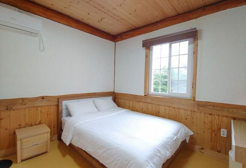 Hotel Geumok Log Pension
