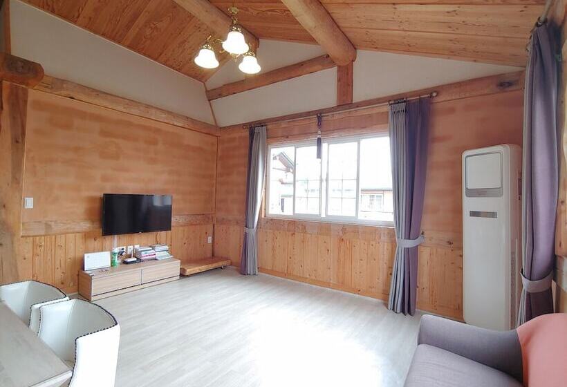 Hotel Geumok Log Pension