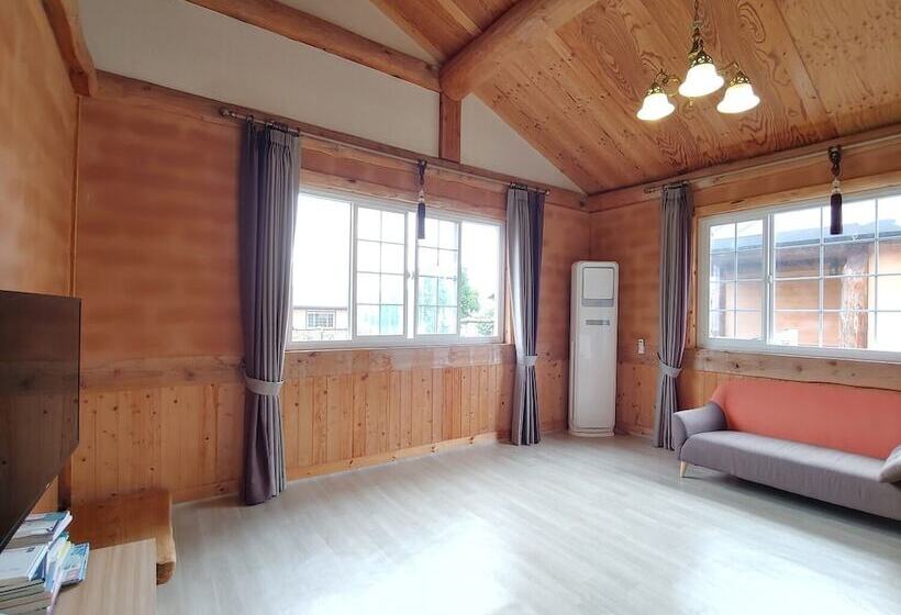 Hotel Geumok Log Pension