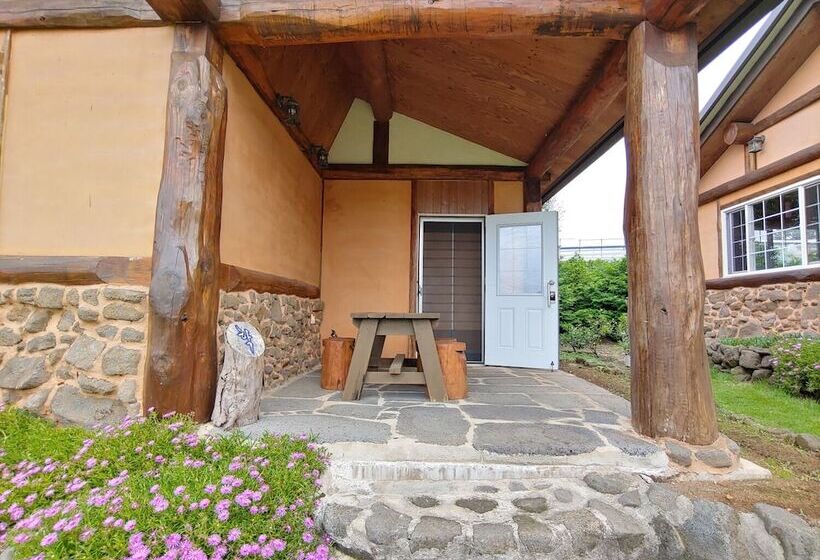 Hotel Geumok Log Pension