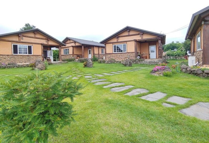 Hotel Geumok Log Pension