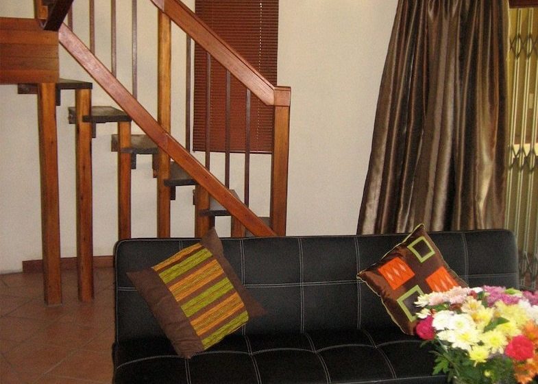 Hotel Impangele Lodge