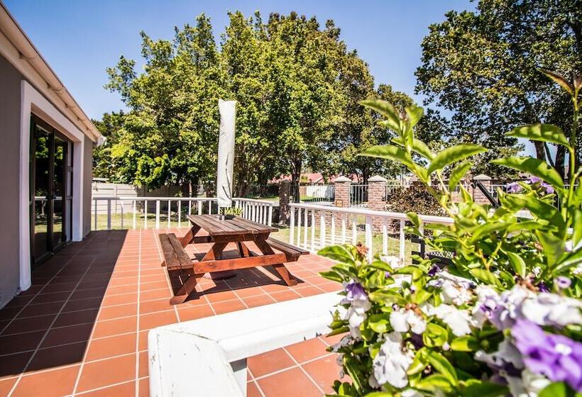 בית מלון כפרי Little Rose Guesthouse & Self Catering