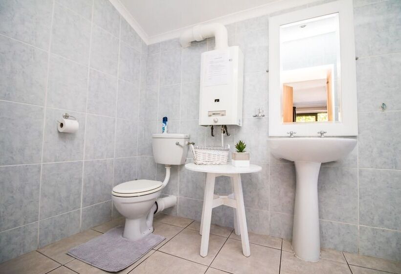 בית מלון כפרי Little Rose Guesthouse & Self Catering