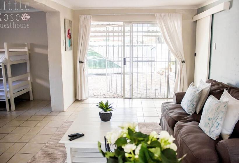 בית מלון כפרי Little Rose Guesthouse & Self Catering