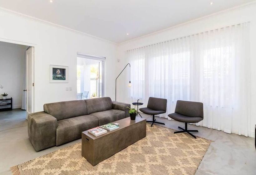 בית מלון כפרי Perla