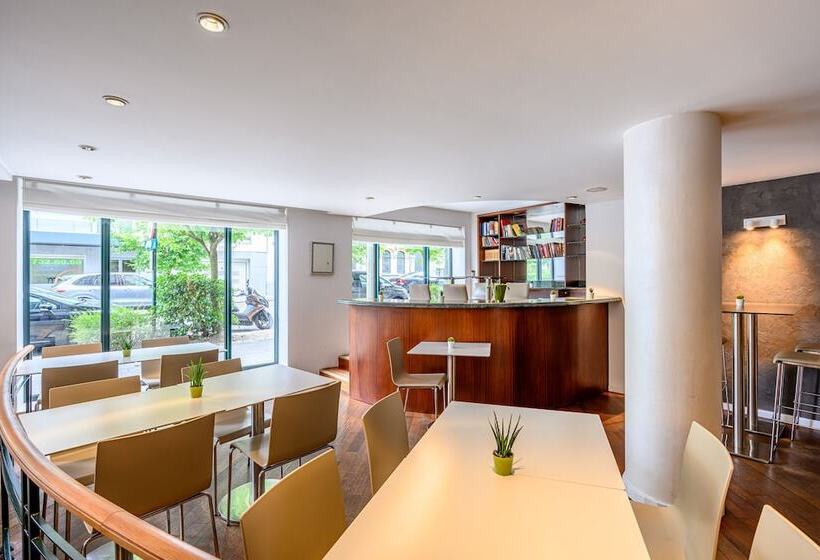 B Aparthotel Ambiorix