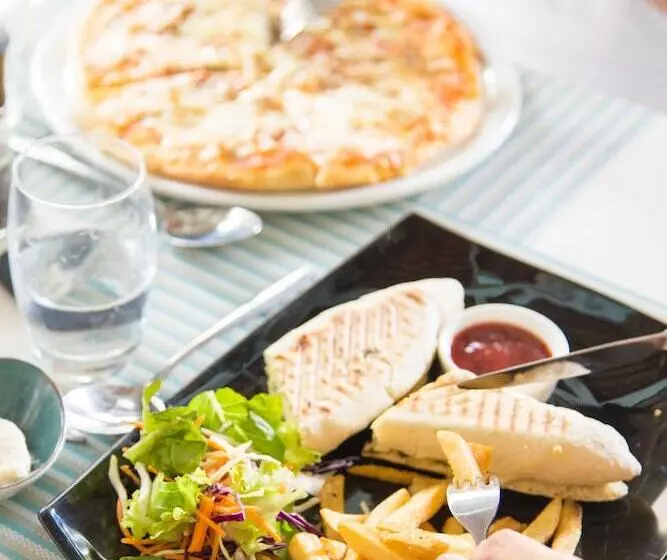 هتل Coin De Mire Attitude