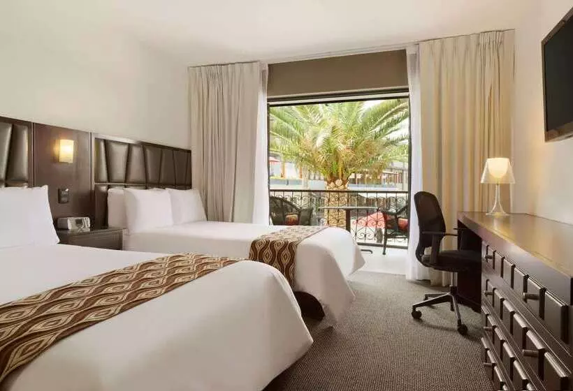 هتل Costa Del Sol Wyndham Trujillo