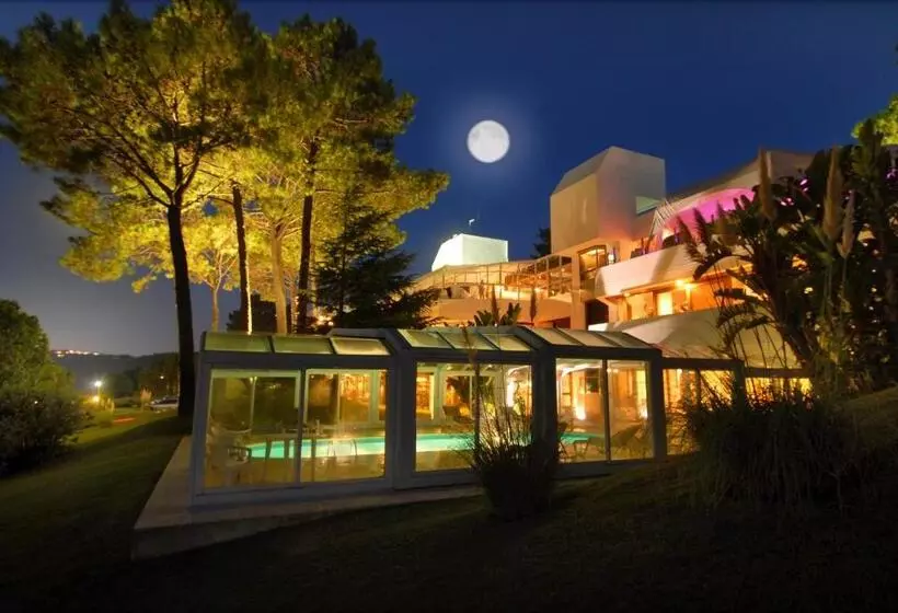 호텔 Del Lago Golf & Art Resort