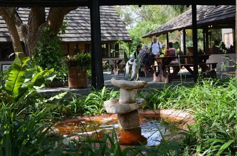 فندق Gooderson Dumazulu Lodge & Traditional Village