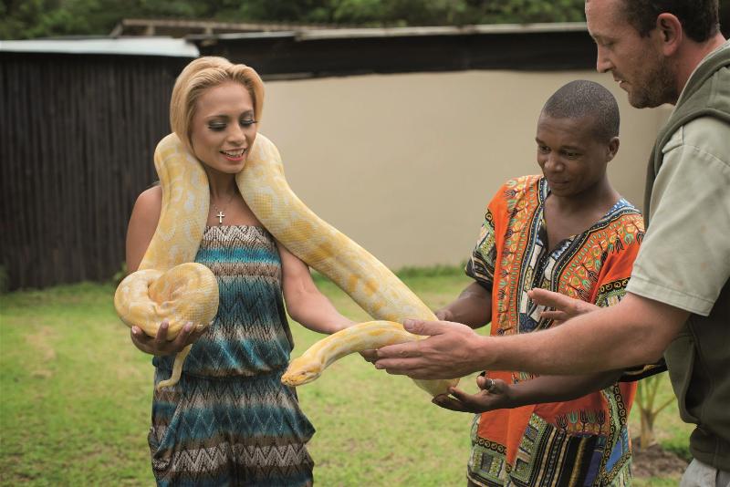 בית מלון כפרי Gooderson Dumazulu Lodge & Traditional Village