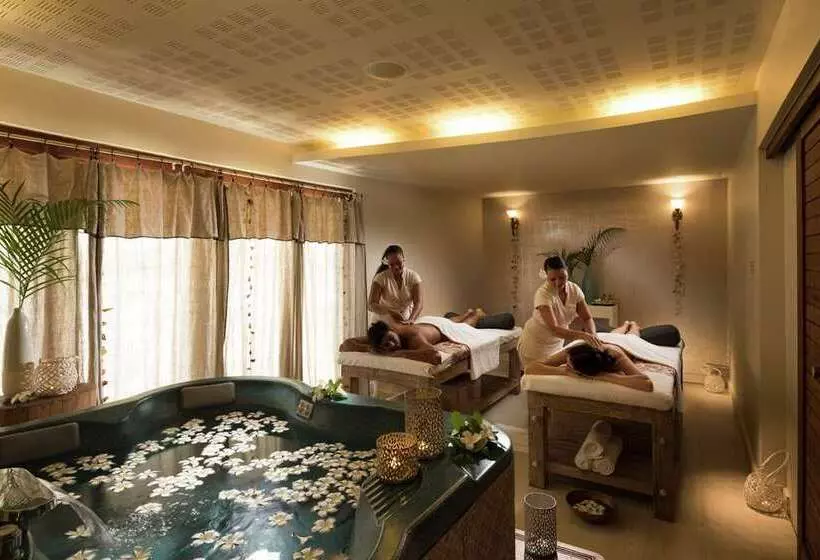 هتل Hilton Moorea Lagoon Resort And Spa