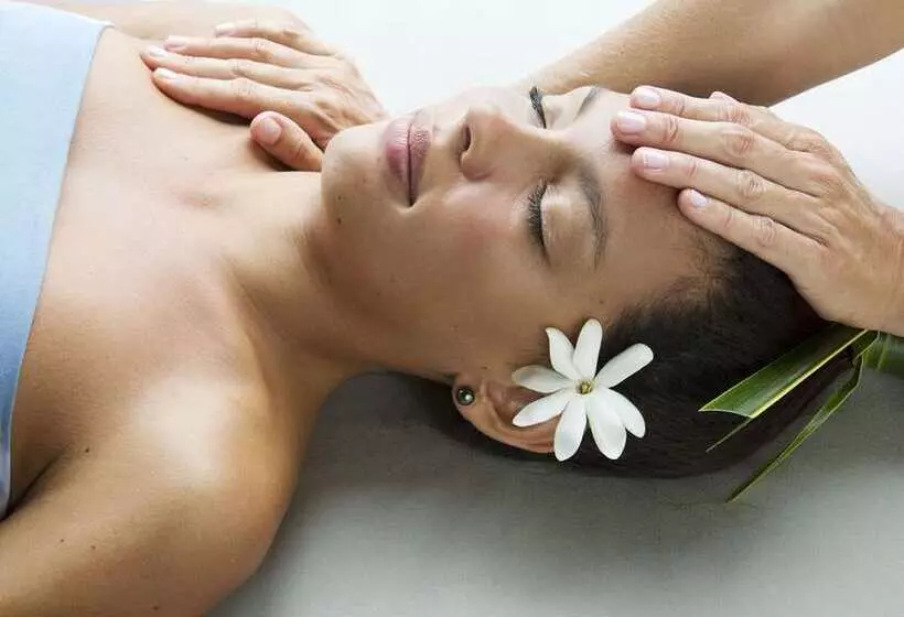 هتل Hilton Moorea Lagoon Resort And Spa