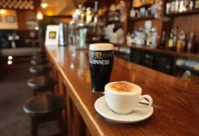 Hotel Killarney Riverside