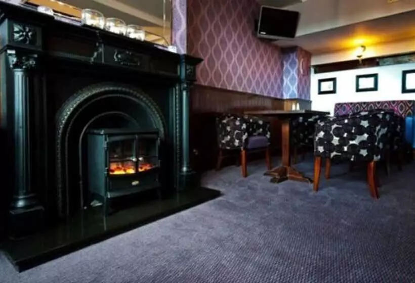 Hotel Killarney Riverside