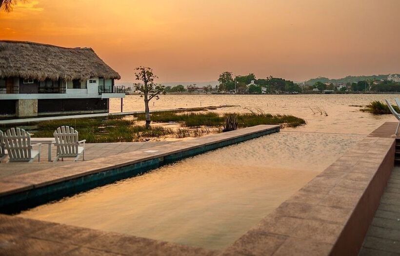 هتل Maya Internacional