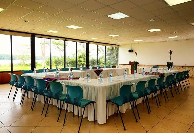 هتل Maya Internacional