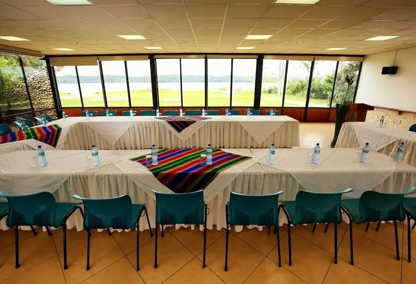 هتل Maya Internacional