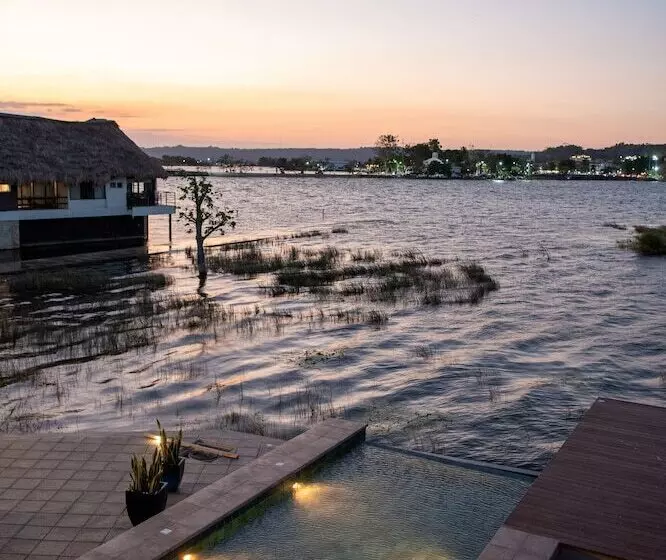 هتل Maya Internacional