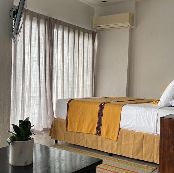 هتل Maya Internacional