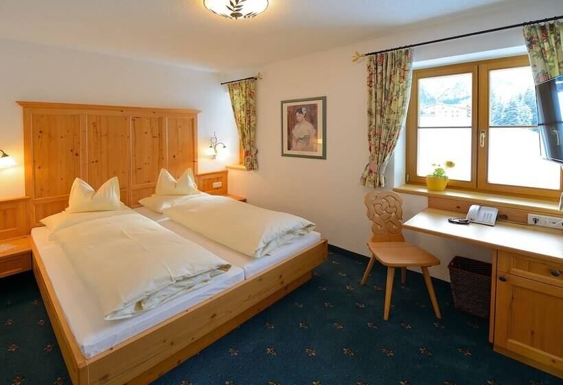 هتل Pension Felsenhof