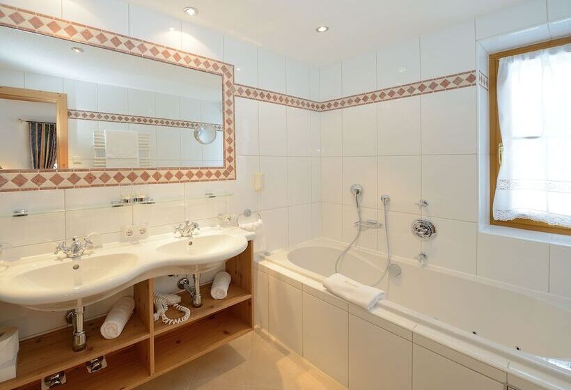 هتل Pension Felsenhof