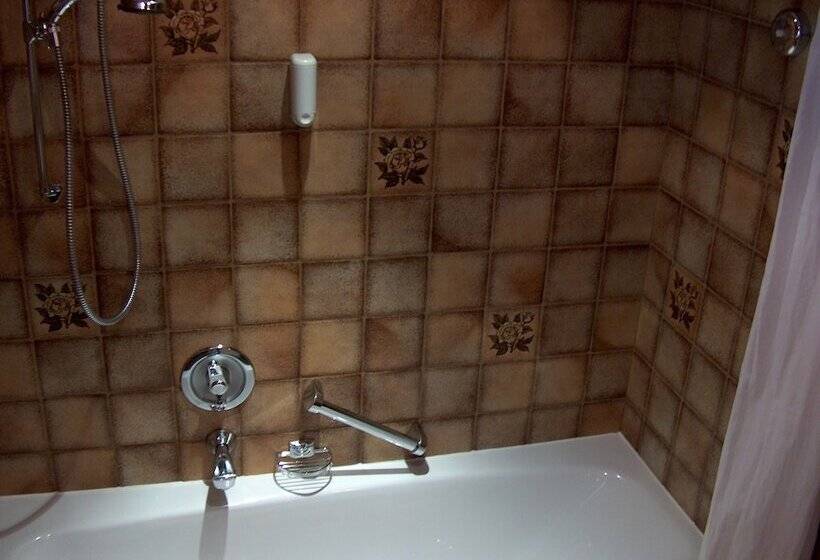 هتل Pension Felsenhof