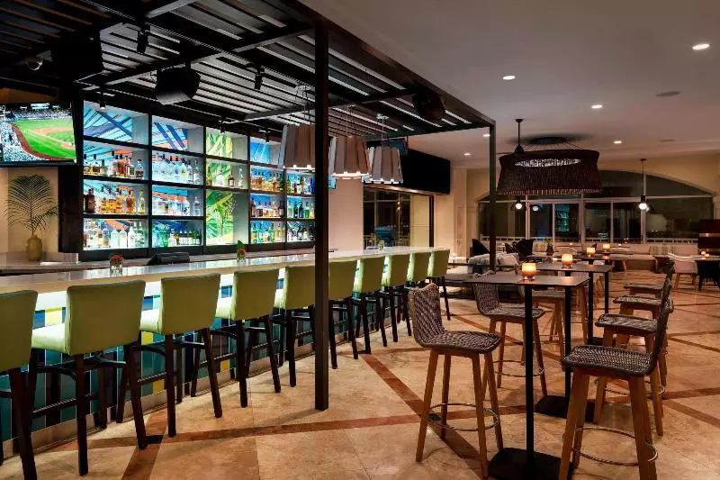 هتل St. Kitts Marriott Resort & The Royal Beach Casino