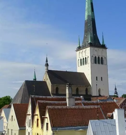 هتل The Three Sisters