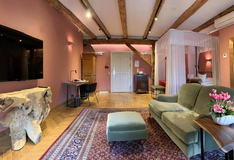 Hotel The Three Sisters