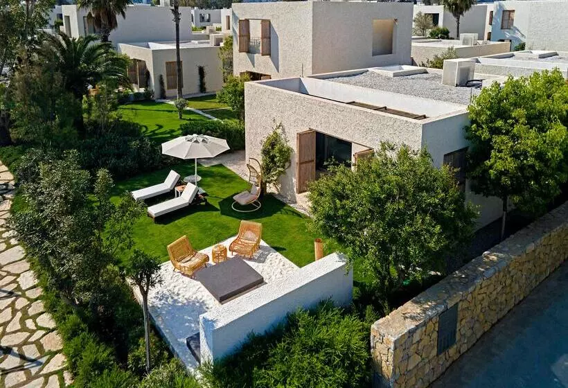 Отель Voyage Torba