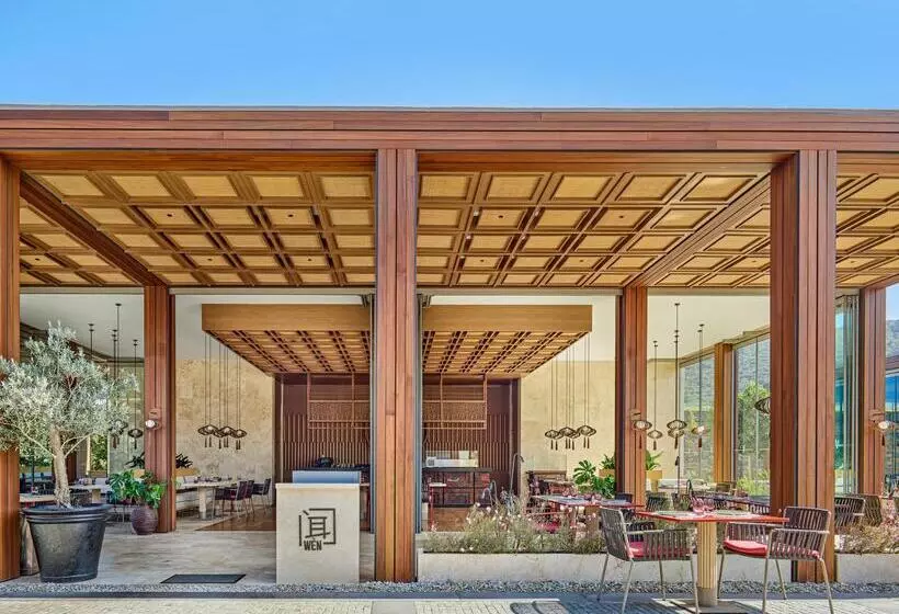 Отель Voyage Torba