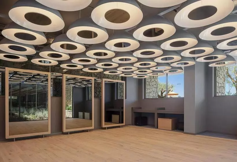 Отель Voyage Torba