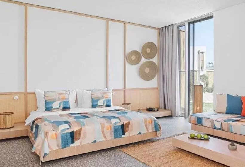 Отель Voyage Torba