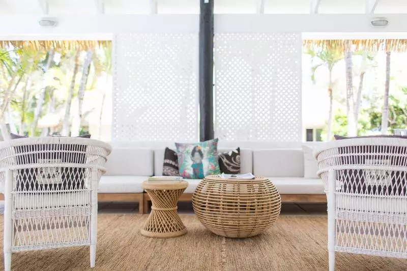 Motu Beachfront Art Villas